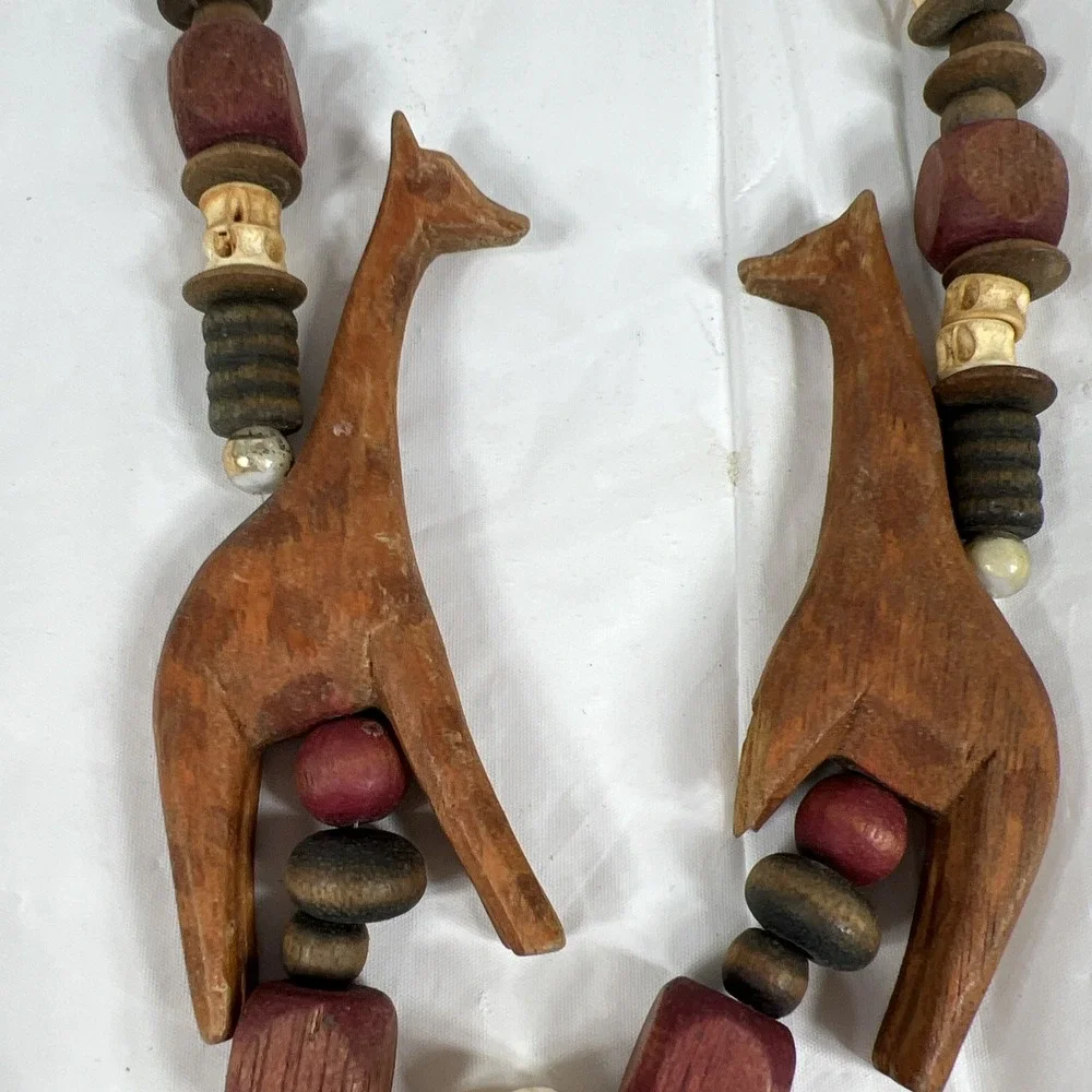 Vintage Hand Carved Wooden African Wildlife Animal Beaded Necklace‎